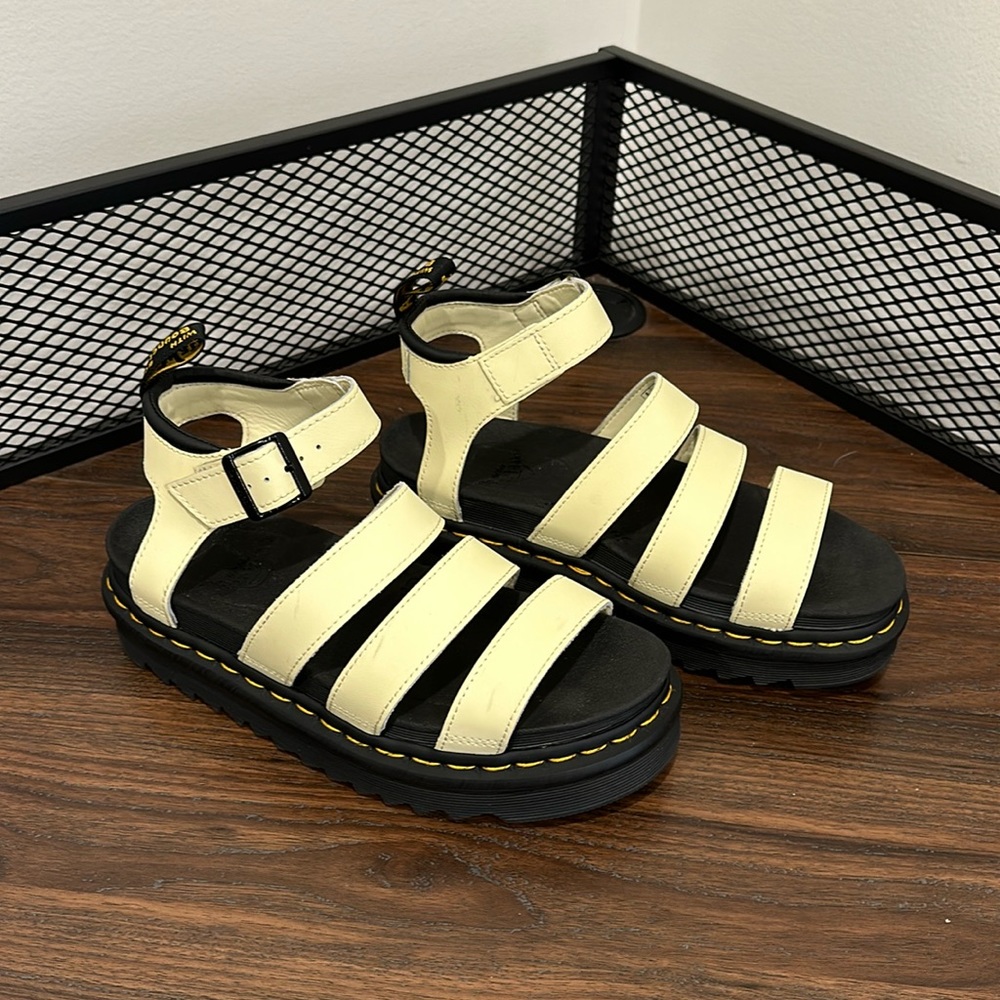 Women's light yellow Dr Marten sandals. New size 8